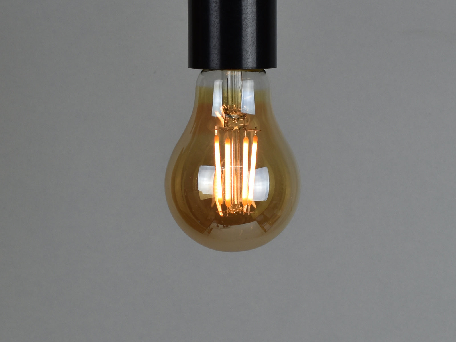 E27 LED Filament Bulb | A19 | Amber - Vendimia Lighting Co.