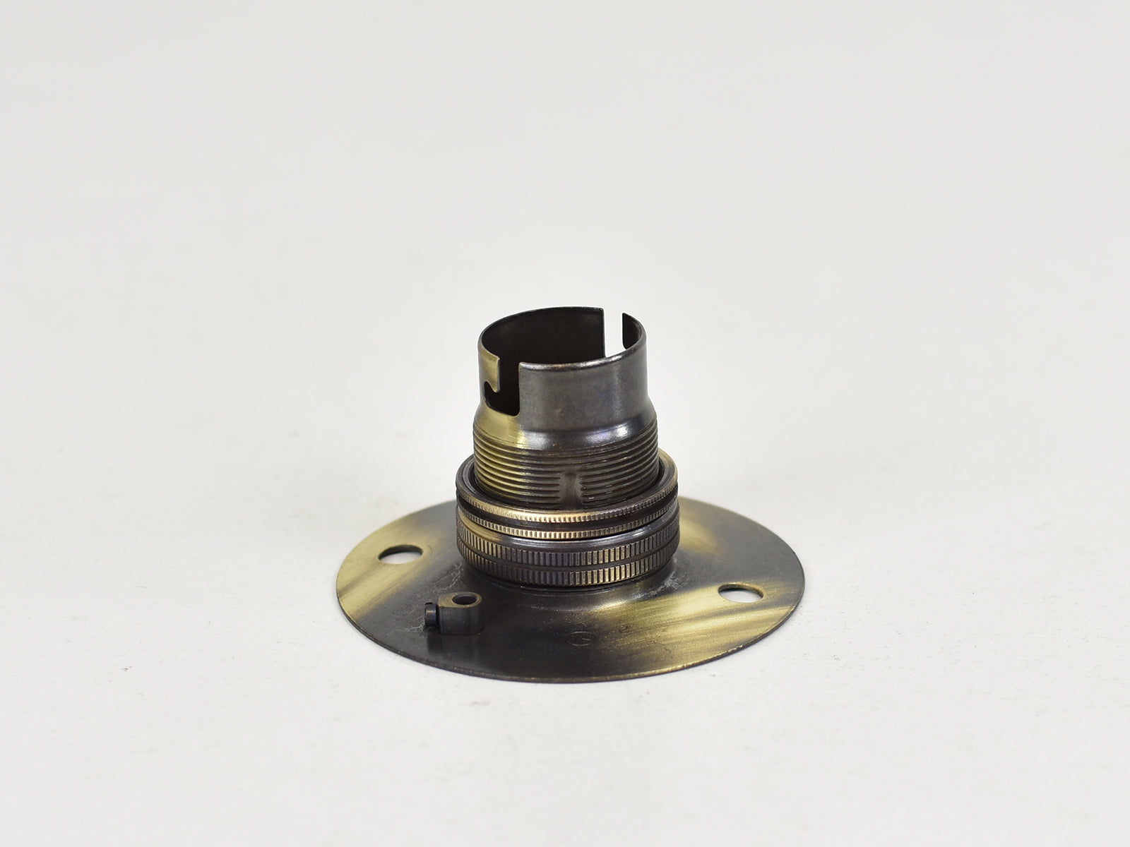 B22 Brass Bulb Holder | Batten Lamp Fitting | Threaded Brushed Antique - Vendimia Lighting Co.