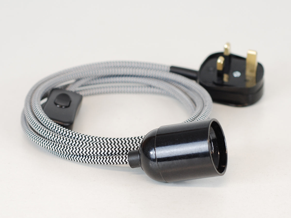 Plug-in Pendant | Round Fabric Cable | Chevron Black & White - Vendimia Lighting Co.