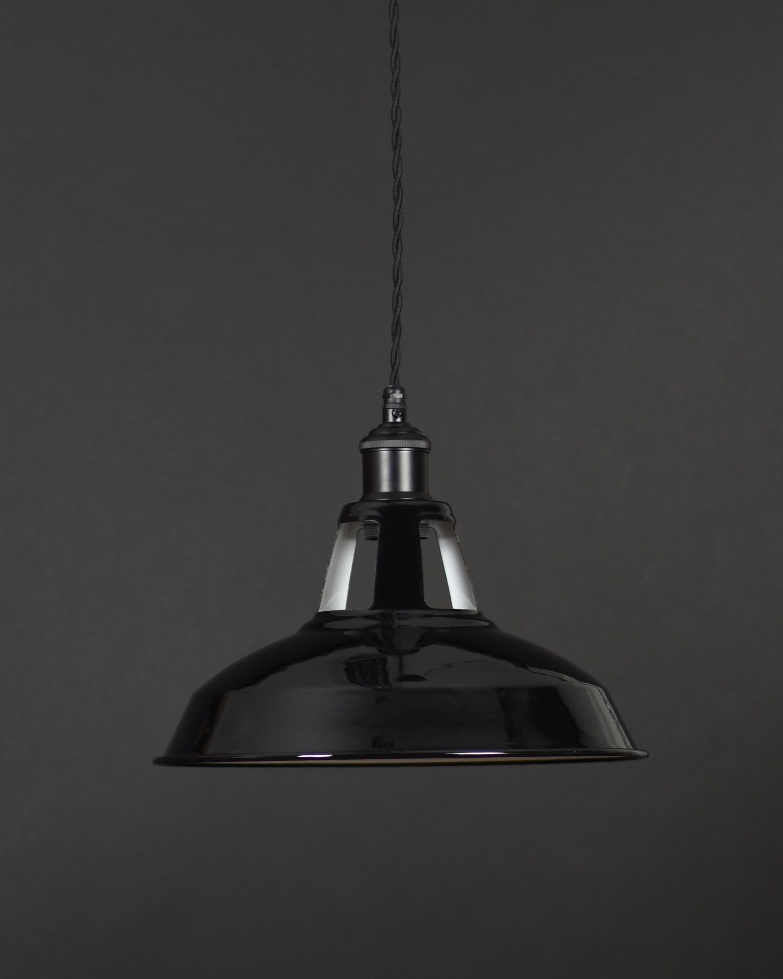 Ceiling Pendant | Industrial Open Top | Black - Vendimia Lighting Co.