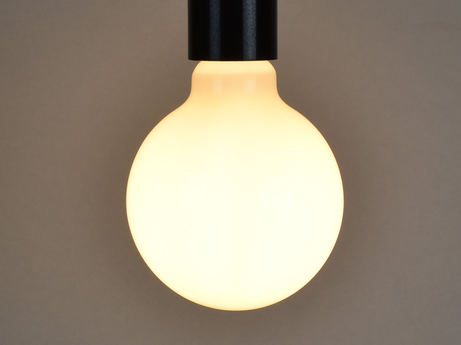 B22 LED Filament Bulb | G95 | Milky - Vendimia Lighting Co.